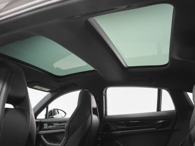 2026 Porsche Panamera 4