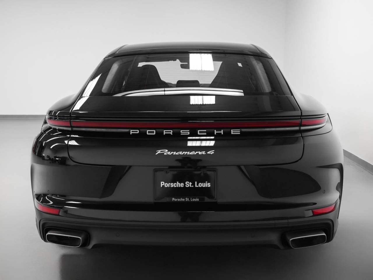 2026 Porsche Panamera 4