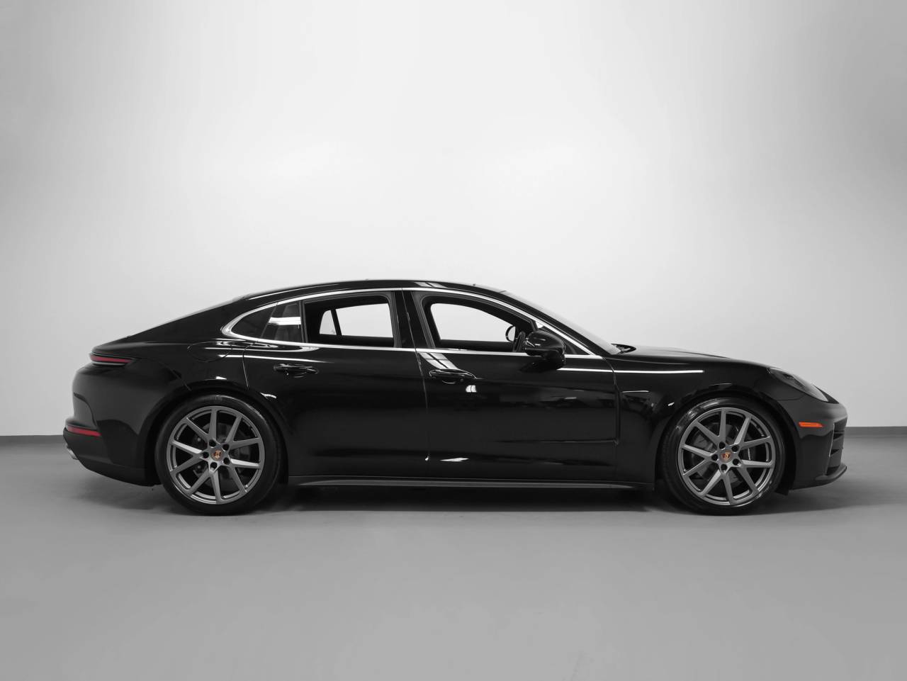 2026 Porsche Panamera 4