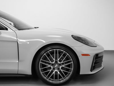 2025 Porsche Panamera Panamera 4