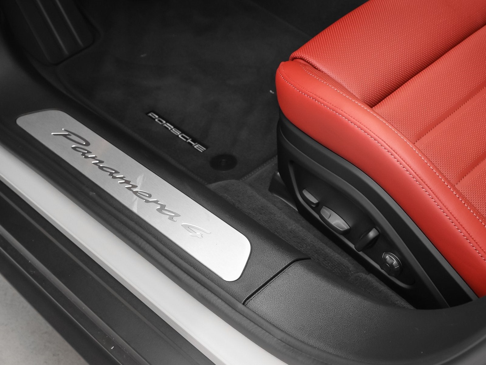 2025 Porsche Panamera Panamera 4