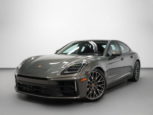 2026 Porsche Panamera 4
