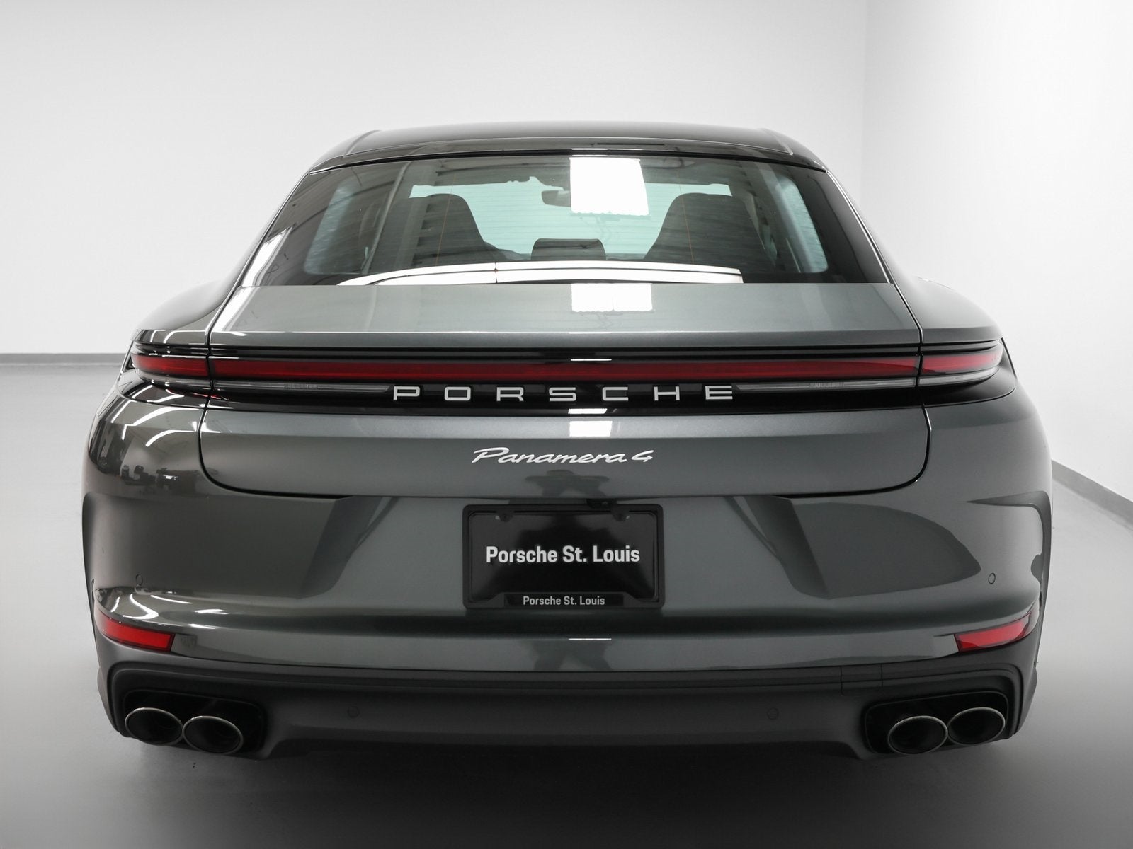 2026 Porsche Panamera 4
