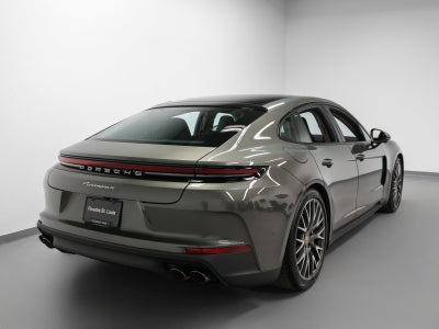2026 Porsche Panamera 4