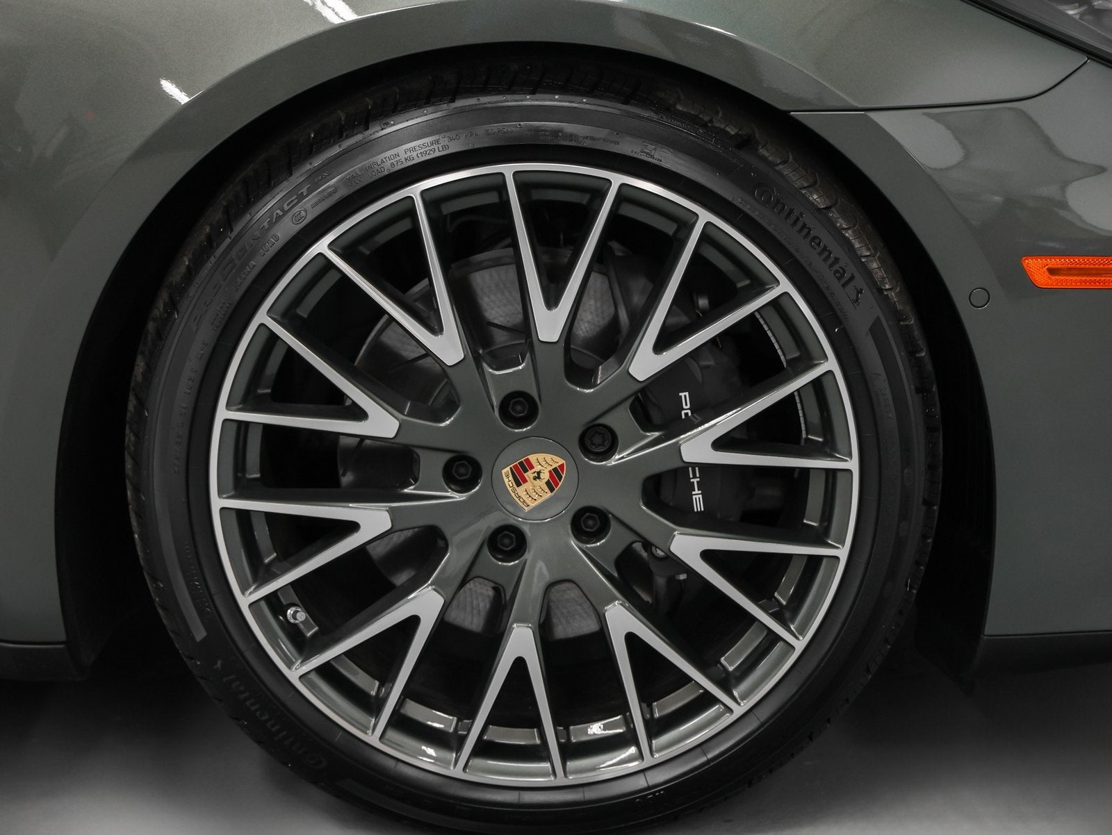 2026 Porsche Panamera 4