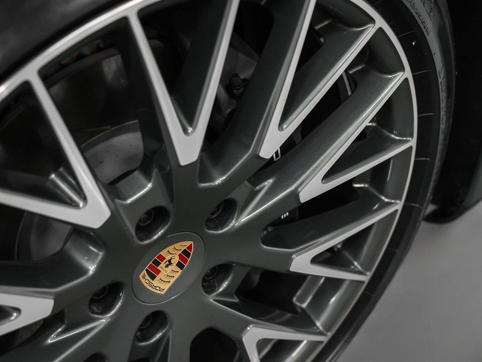 2026 Porsche Panamera 4