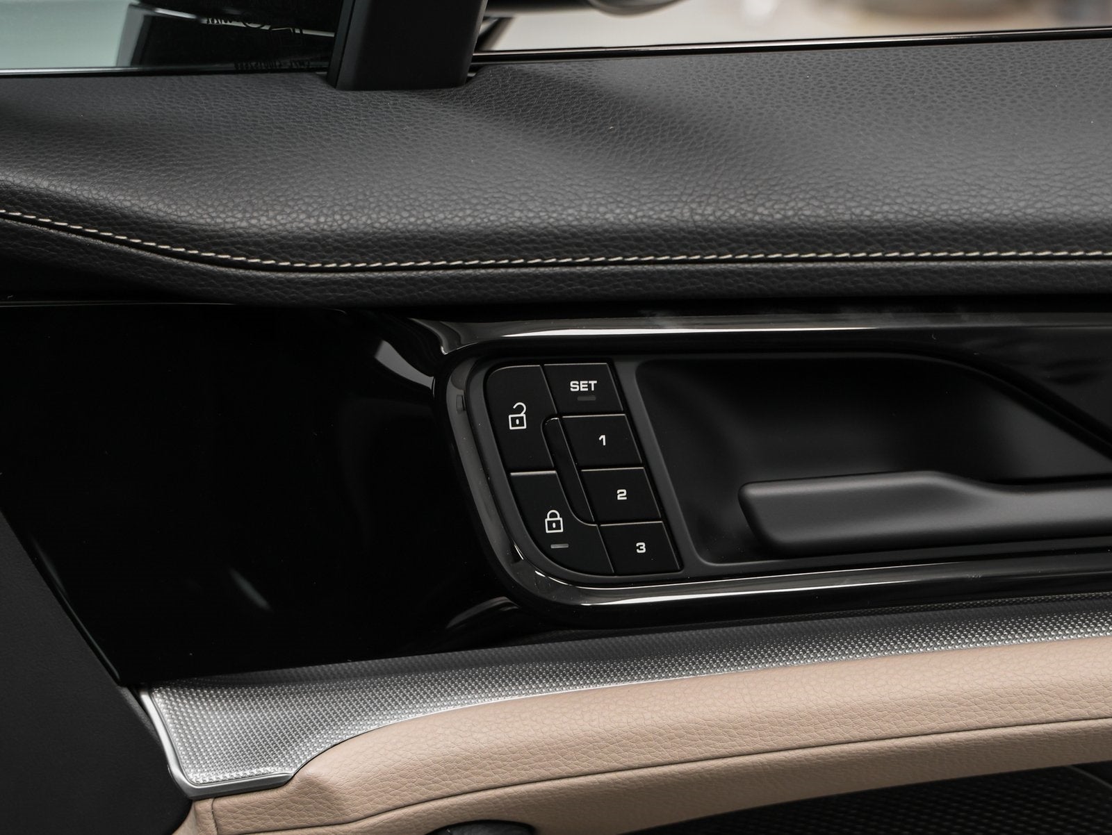 2026 Porsche Panamera 4