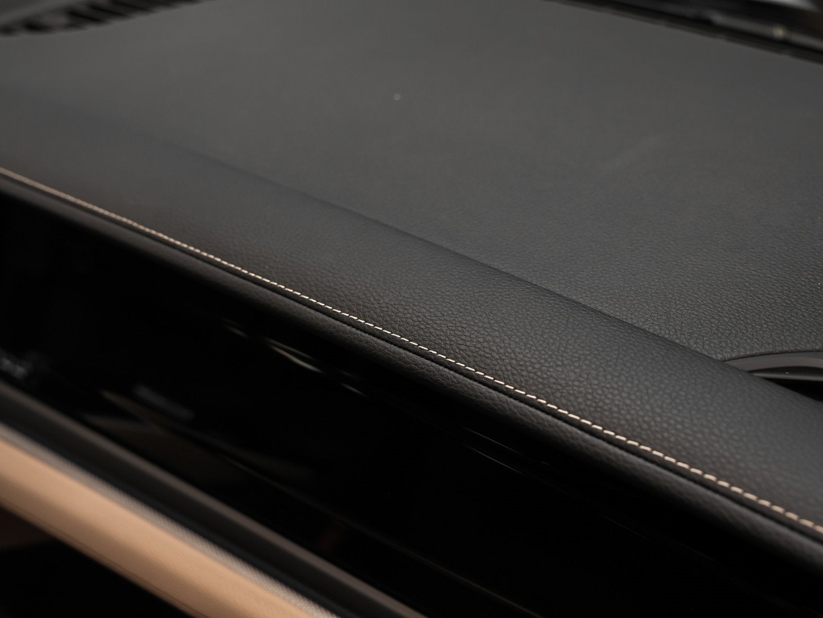 2026 Porsche Panamera 4