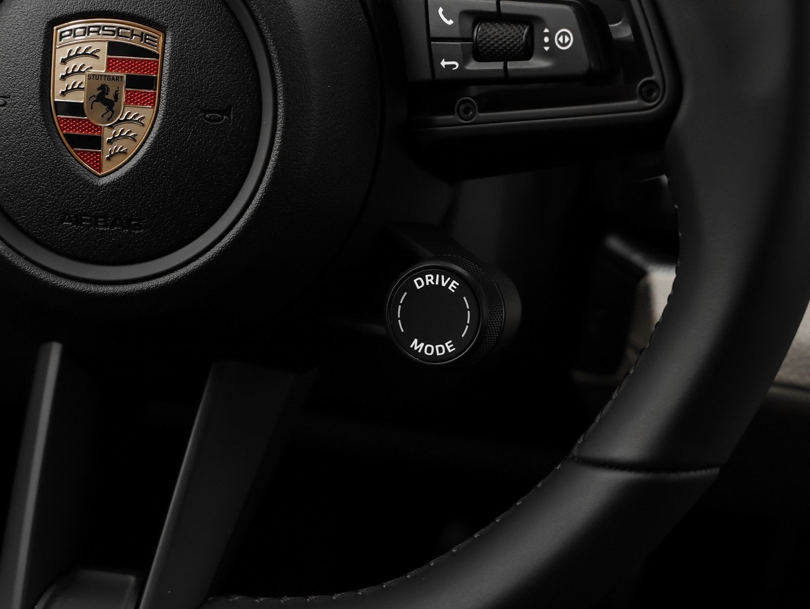 2026 Porsche Panamera 4