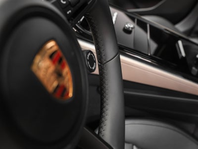 2026 Porsche Panamera 4