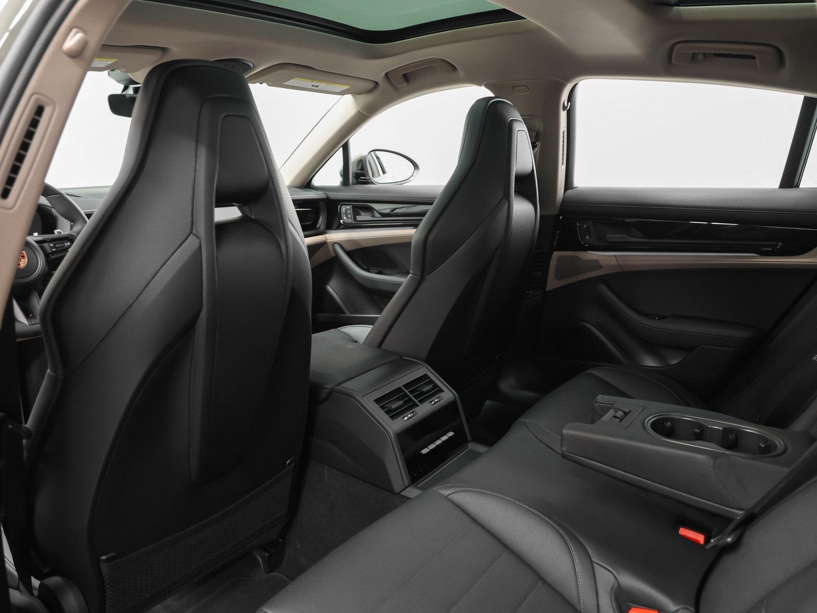 2026 Porsche Panamera 4