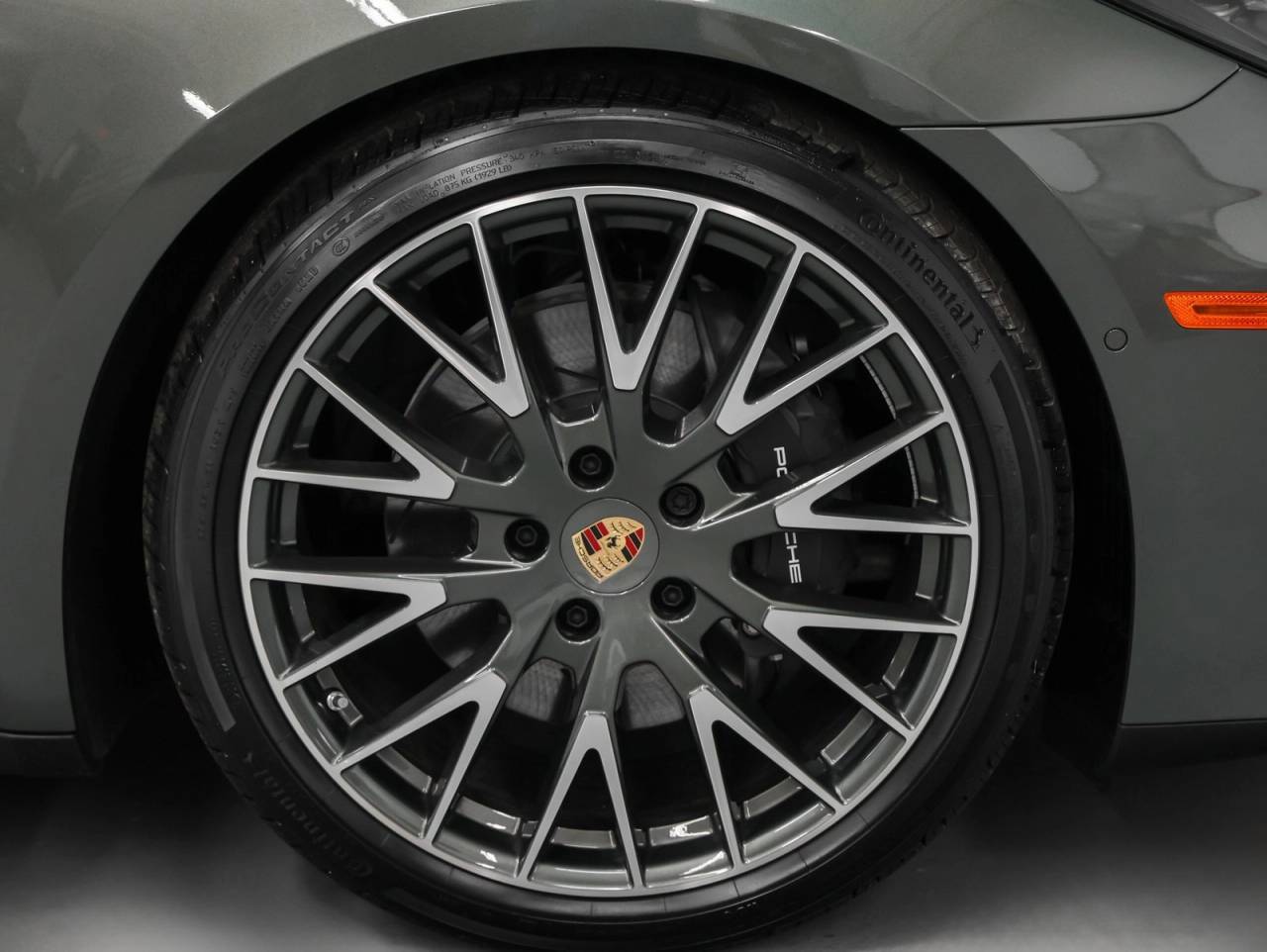 2026 Porsche Panamera 4
