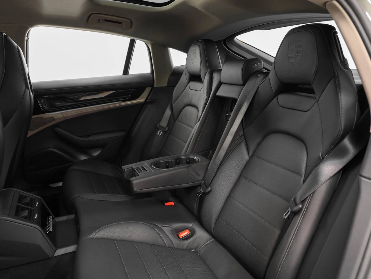 2026 Porsche Panamera 4