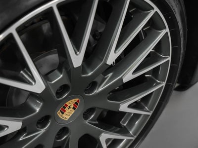 2026 Porsche Panamera 4