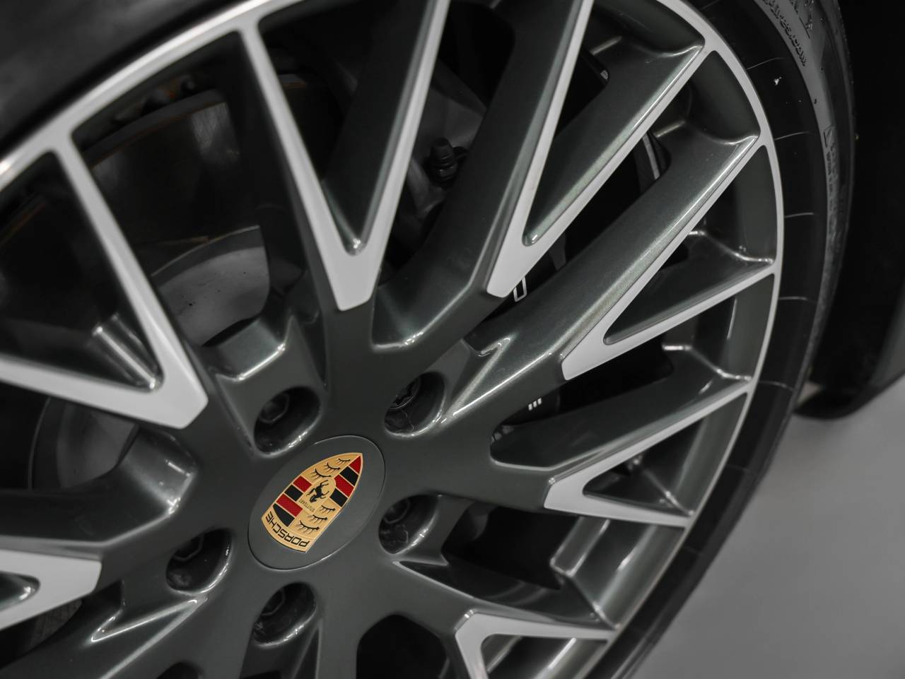 2026 Porsche Panamera 4
