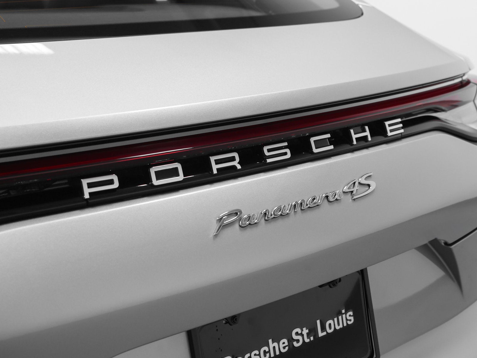 2023 Porsche Panamera 4S