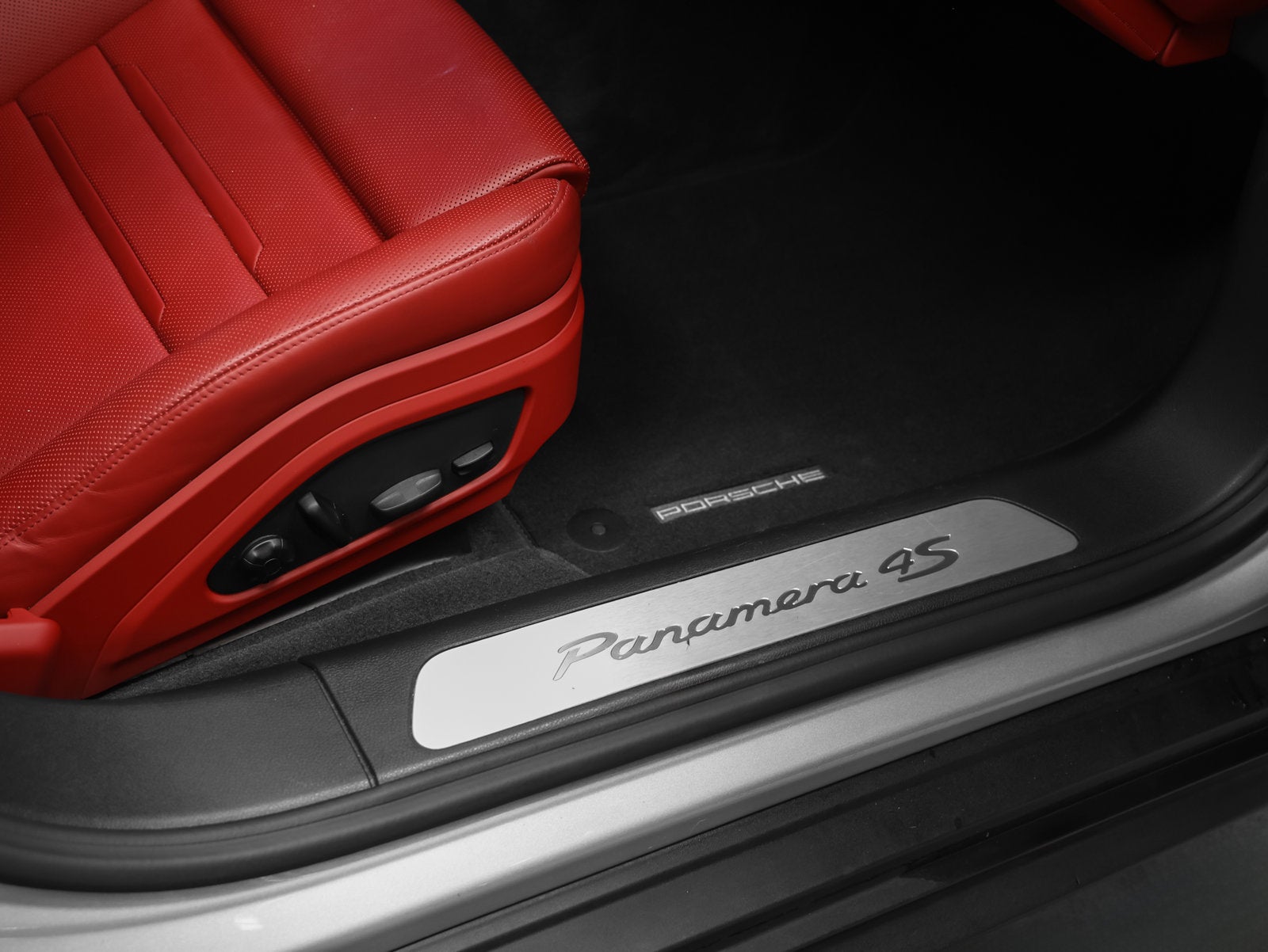 2023 Porsche Panamera 4S