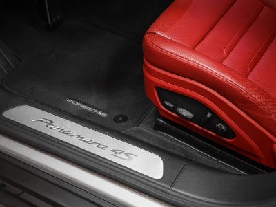 2023 Porsche Panamera 4S