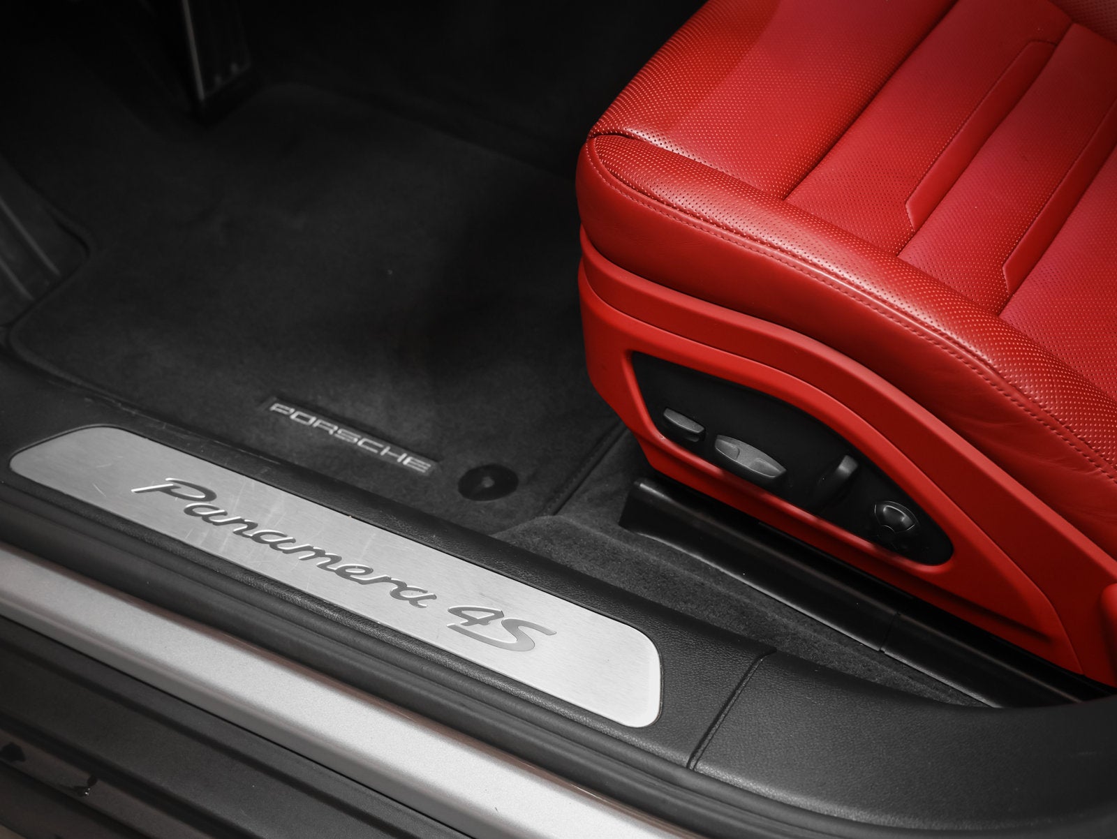 2023 Porsche Panamera 4S