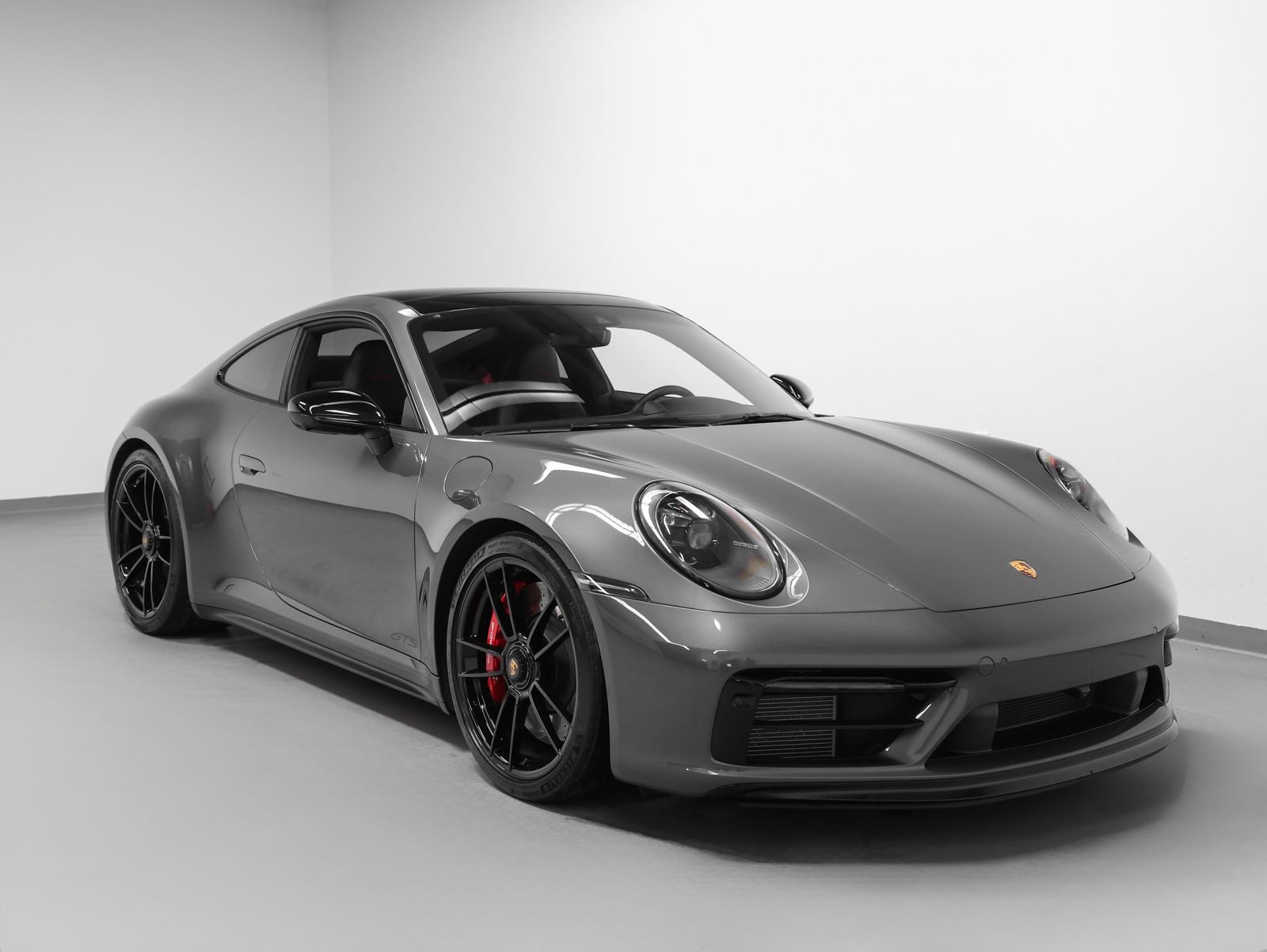 2022 Porsche 911 Carrera 4 GTS