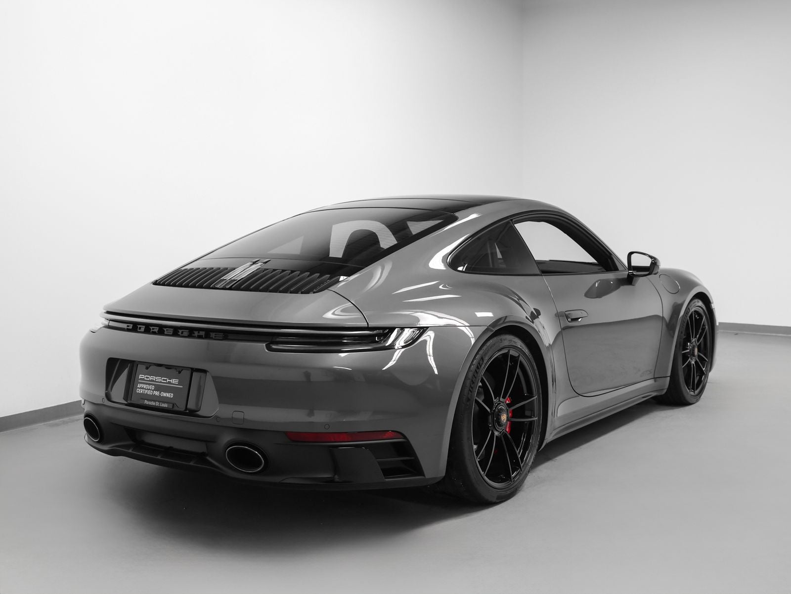 2022 Porsche 911 Carrera 4 GTS