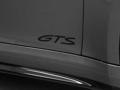 2022 Porsche 911 Carrera 4 GTS