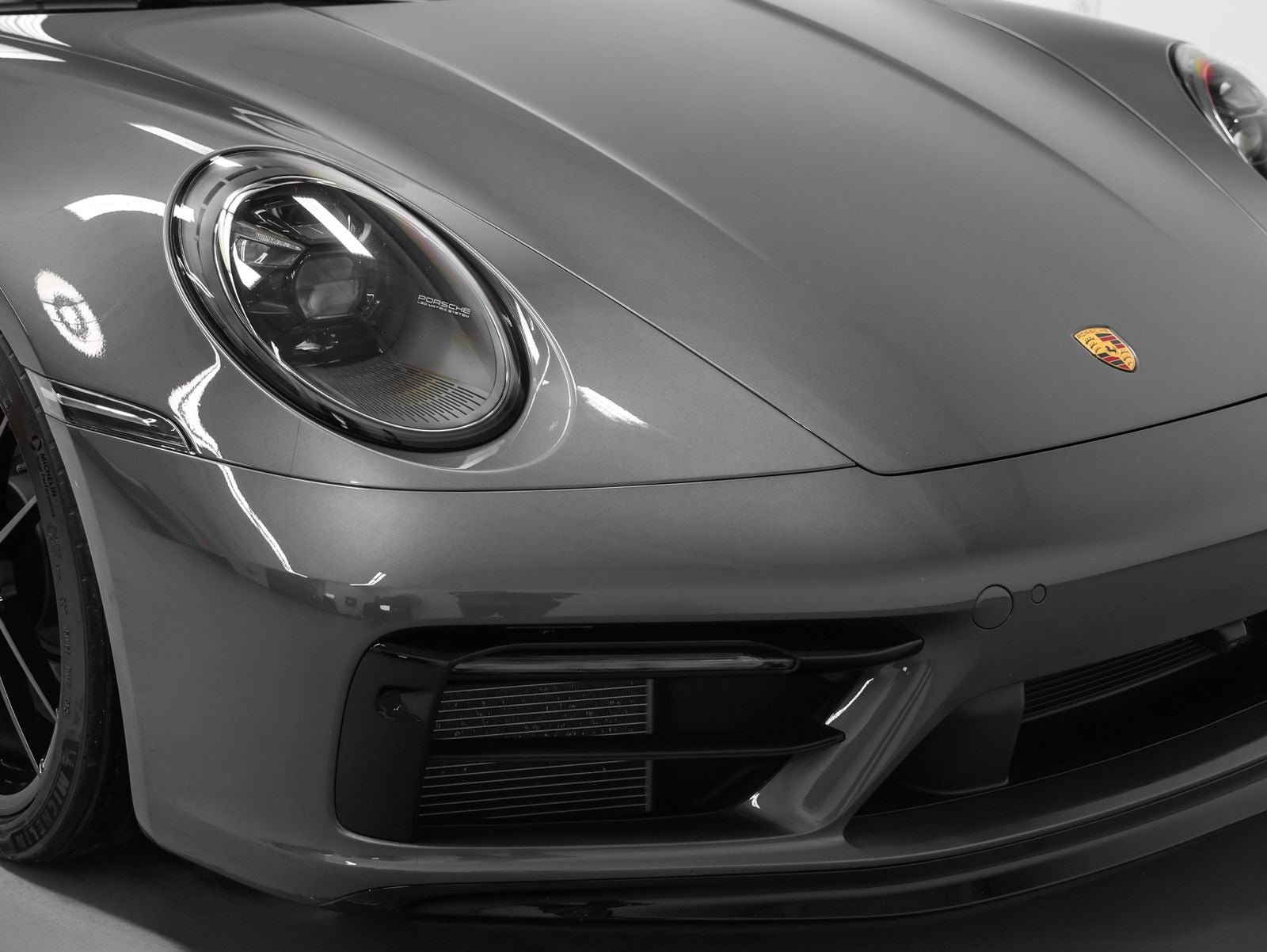 2022 Porsche 911 Carrera 4 GTS