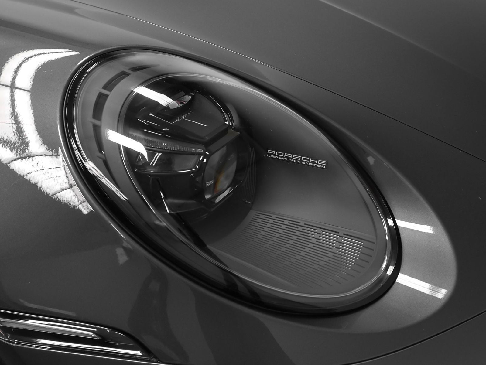 2022 Porsche 911 Carrera 4 GTS