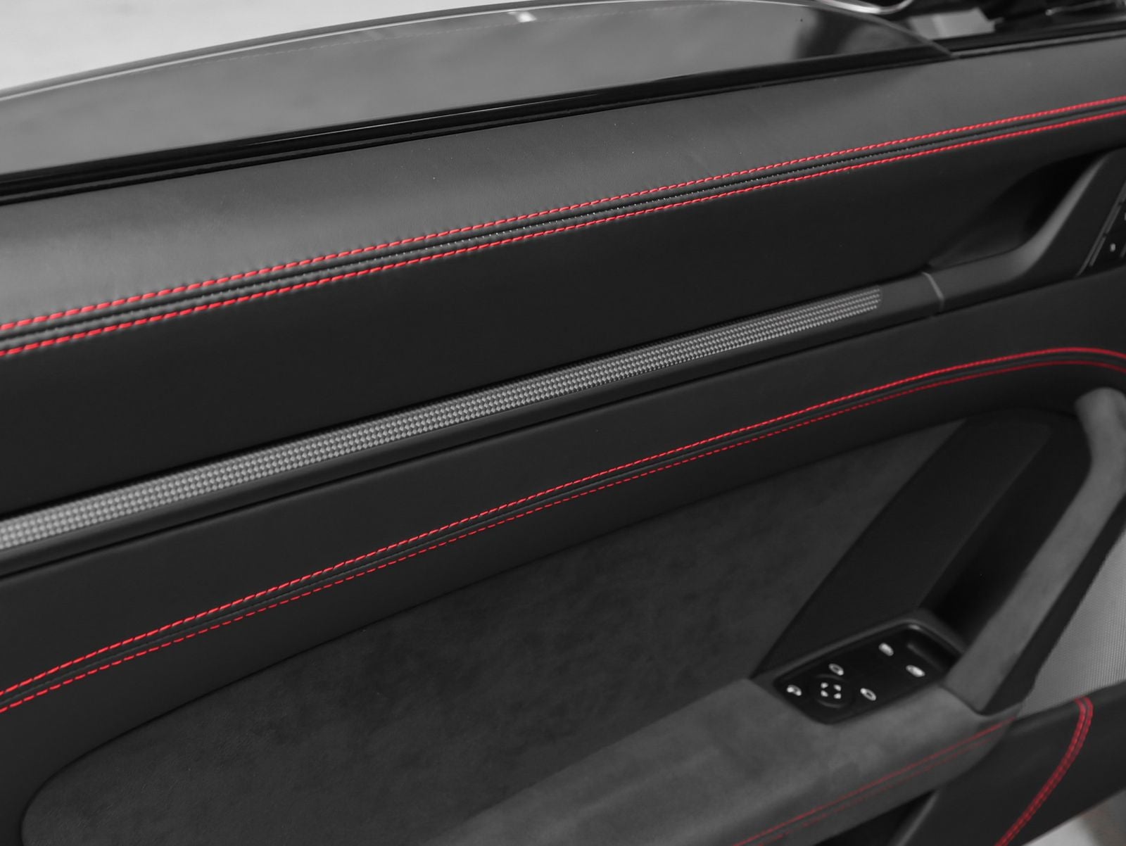 2022 Porsche 911 Carrera 4 GTS