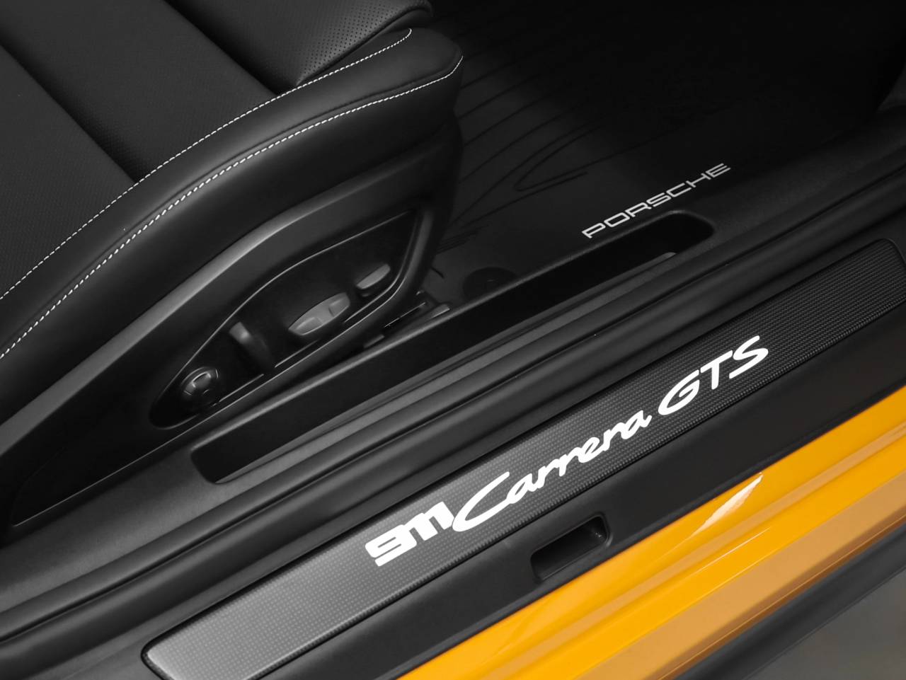 2025 Porsche 911 911 Carrera GTS