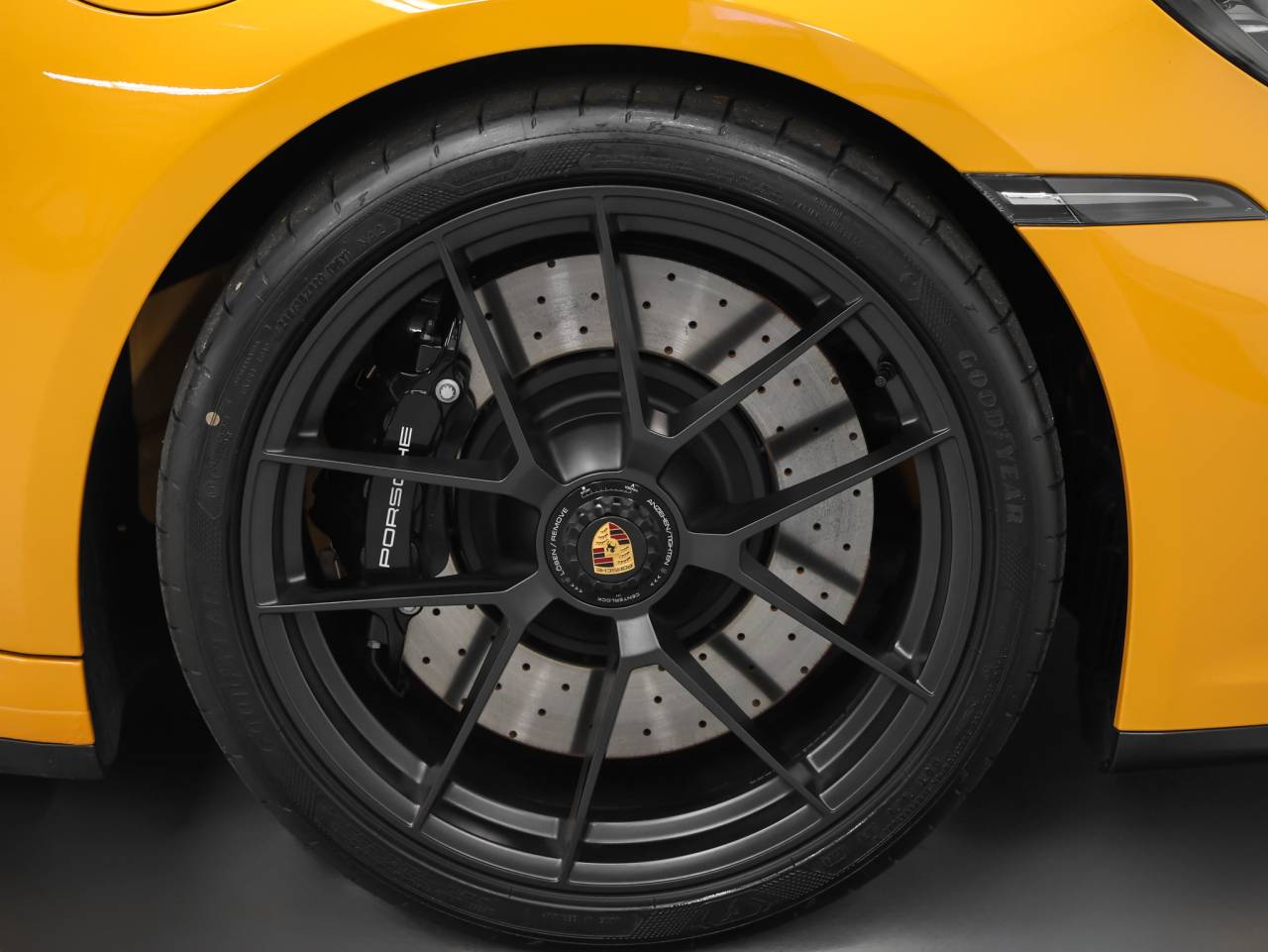 2025 Porsche 911 911 Carrera GTS