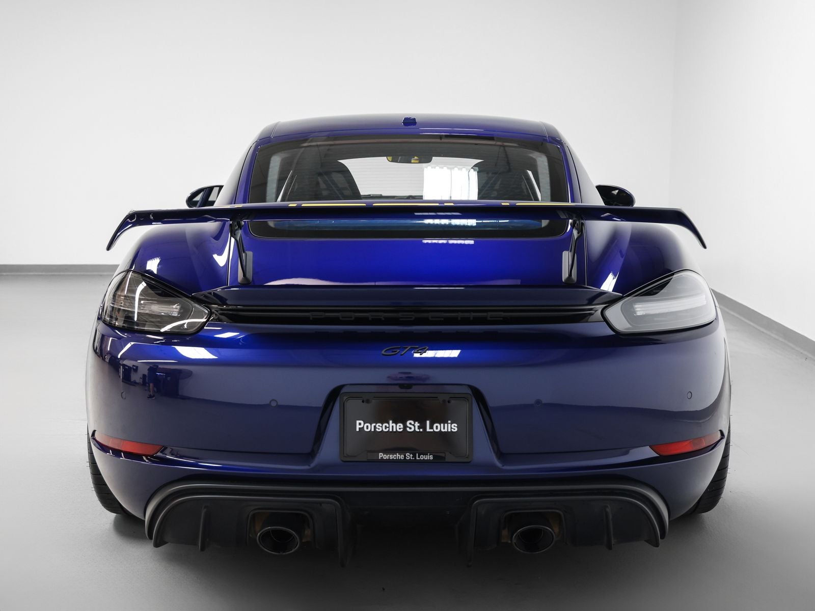 2022 Porsche 718 Cayman GT4