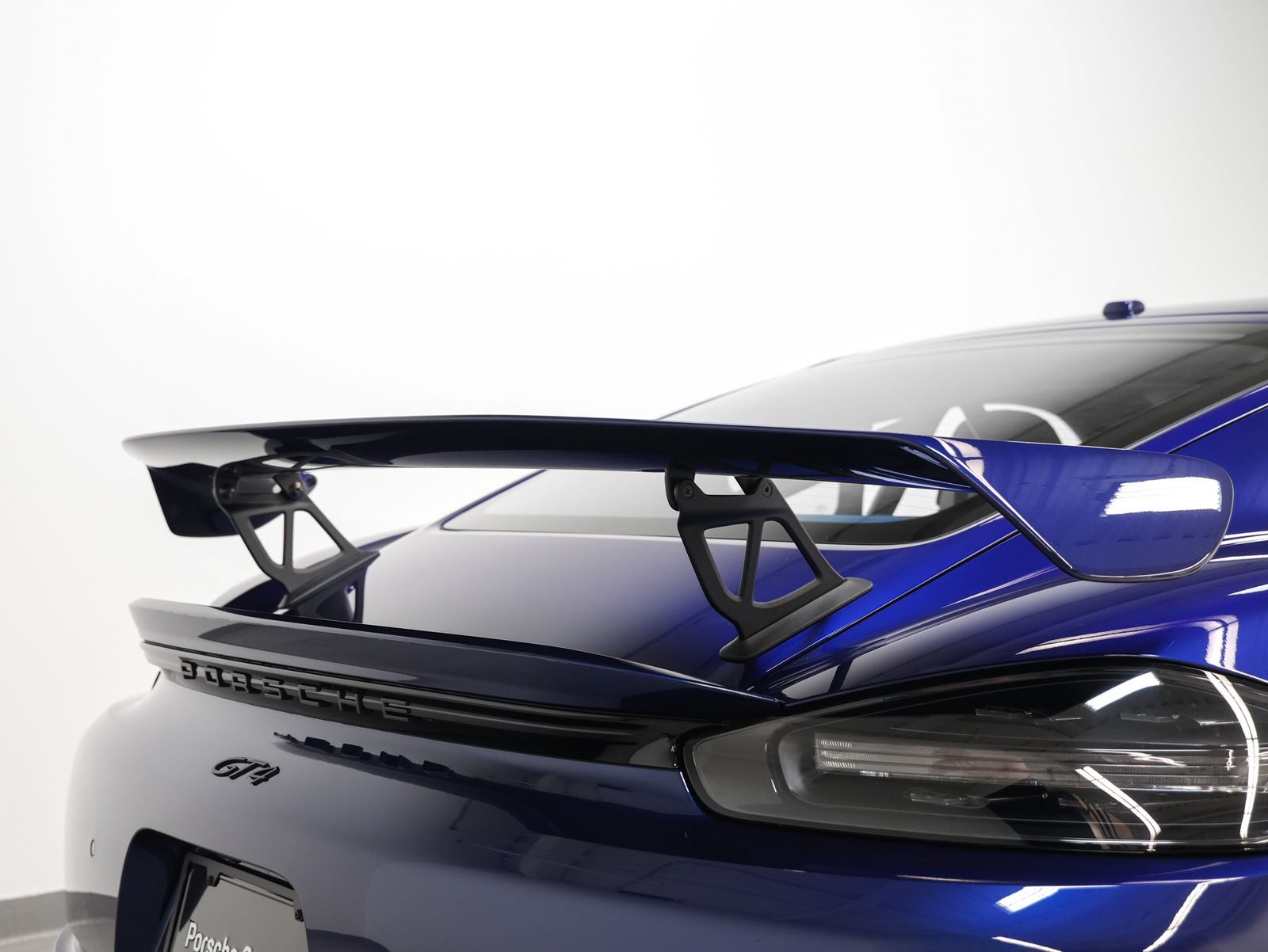 2022 Porsche 718 Cayman GT4