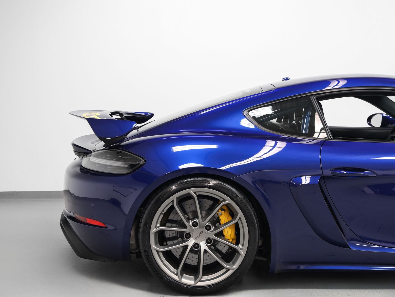 2022 Porsche 718 Cayman GT4