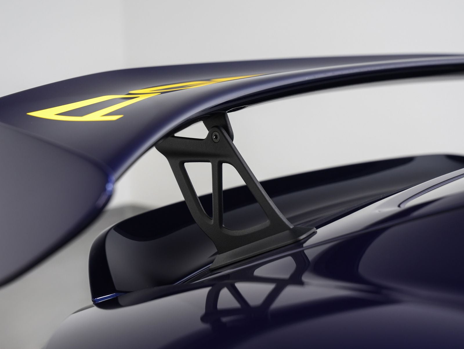 2022 Porsche 718 Cayman GT4