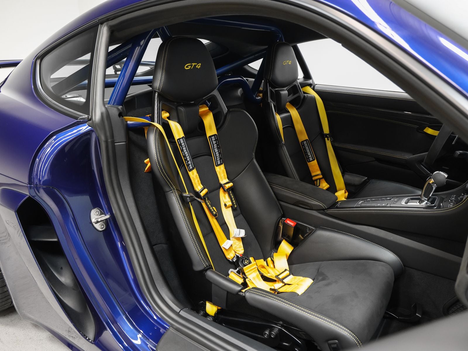 2022 Porsche 718 Cayman GT4