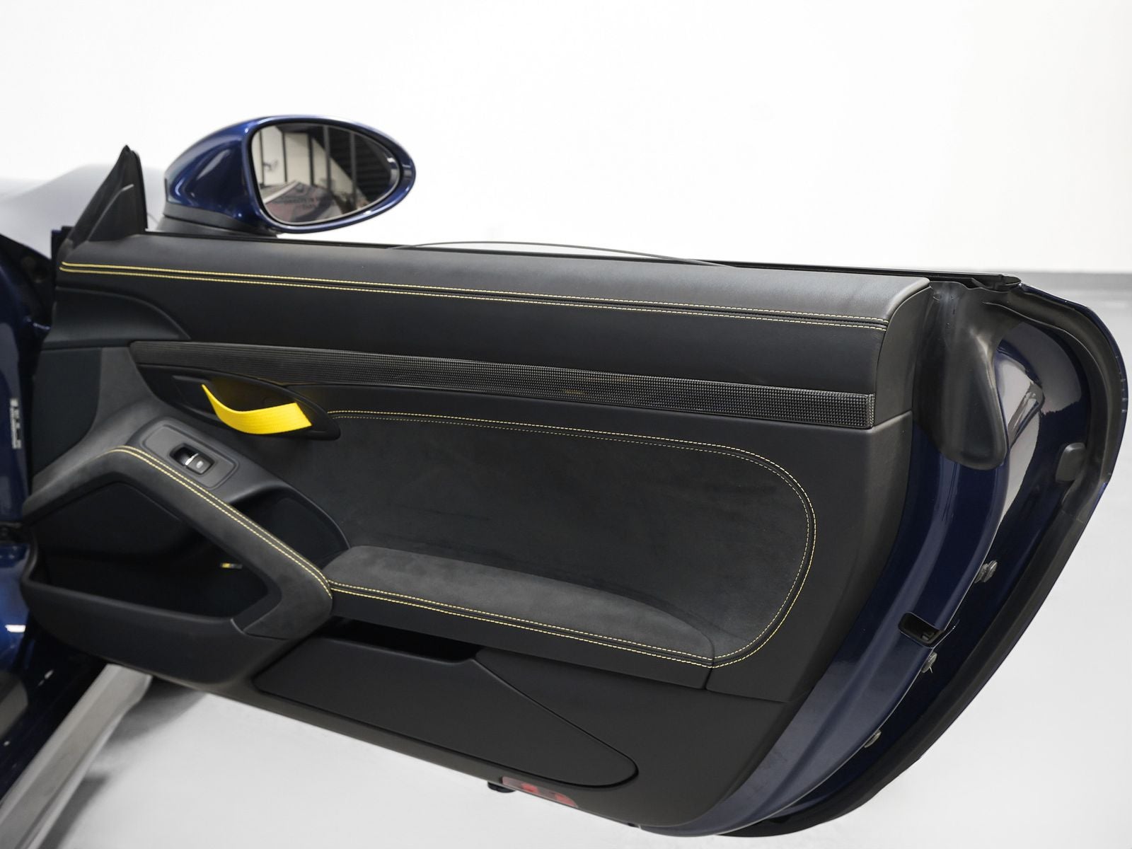 2022 Porsche 718 Cayman GT4