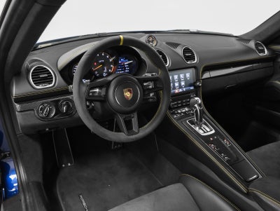 2022 Porsche 718 Cayman GT4