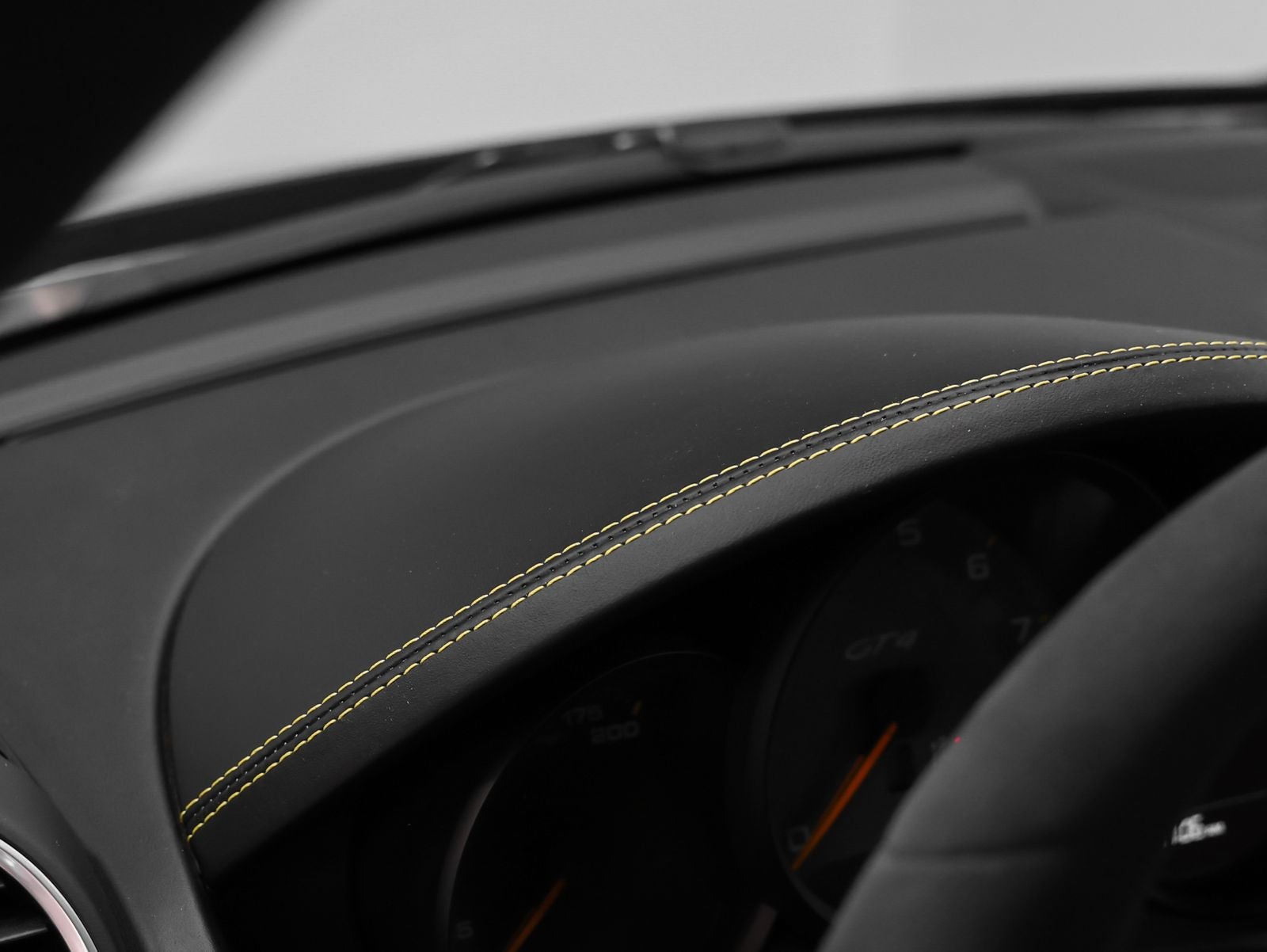 2022 Porsche 718 Cayman GT4