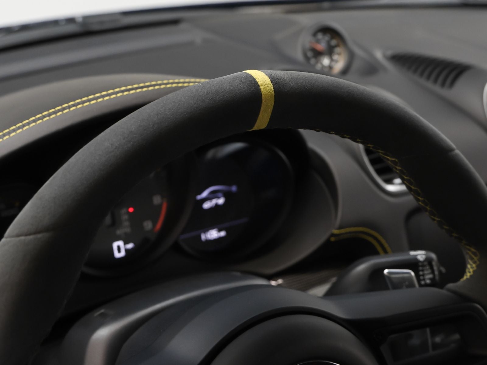 2022 Porsche 718 Cayman GT4