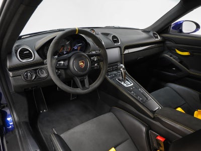 2022 Porsche 718 Cayman GT4