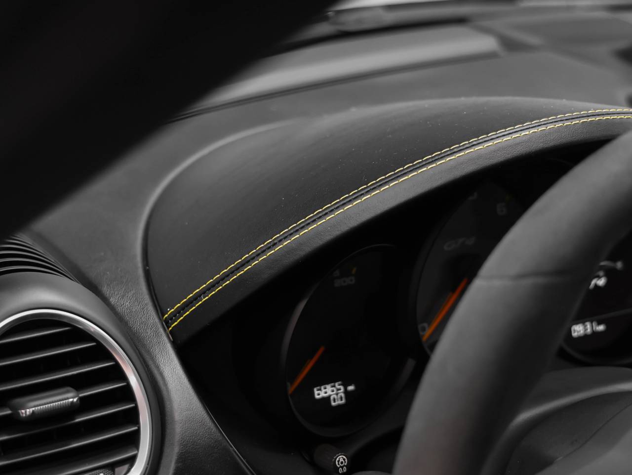 2021 Porsche 718 718 Cayman GT4