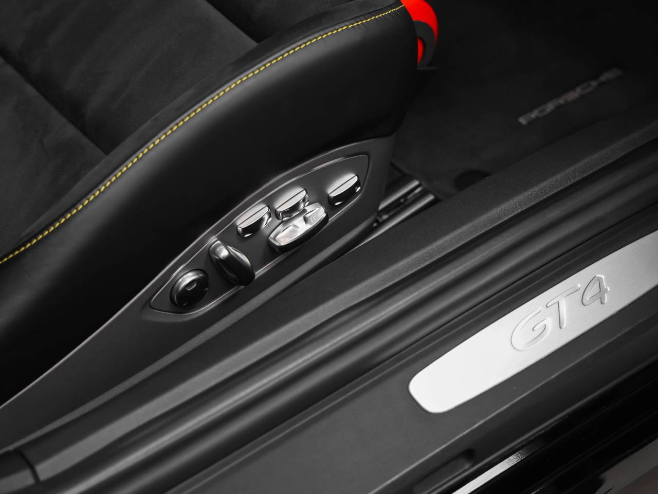 2021 Porsche 718 718 Cayman GT4