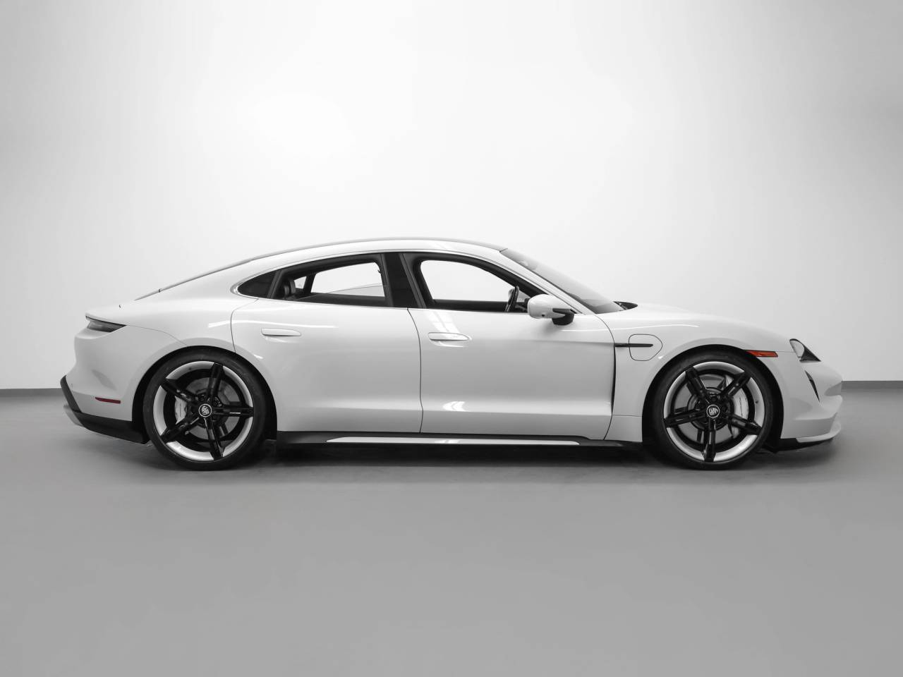 2021 Porsche Taycan Taycan Turbo