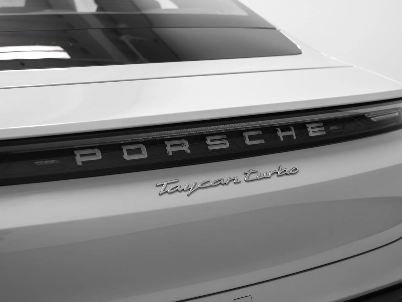2021 Porsche Taycan Taycan Turbo