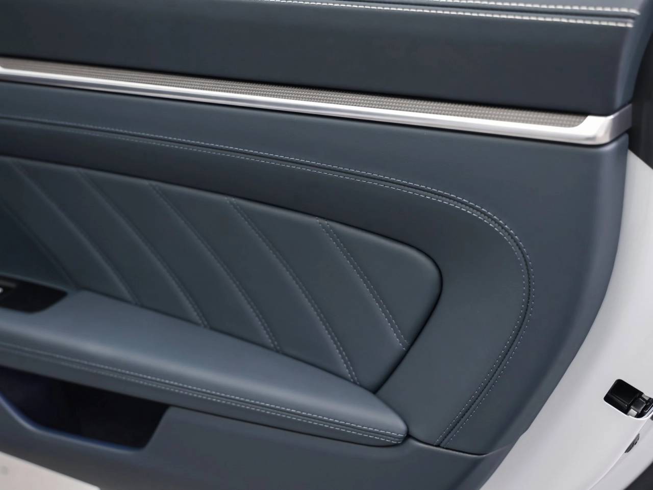 2025 Porsche 911 911 Turbo S