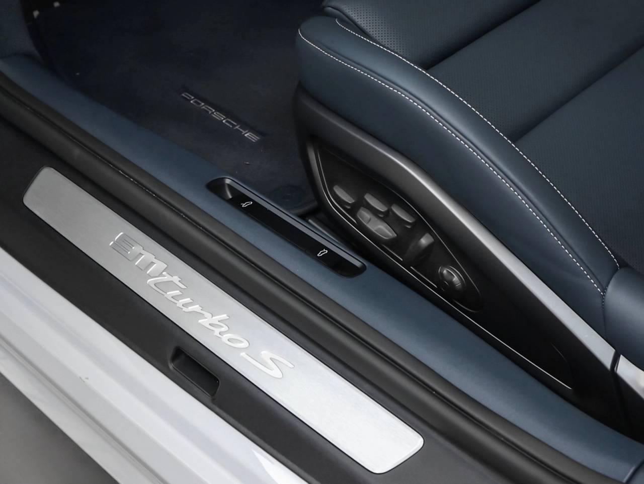 2025 Porsche 911 911 Turbo S