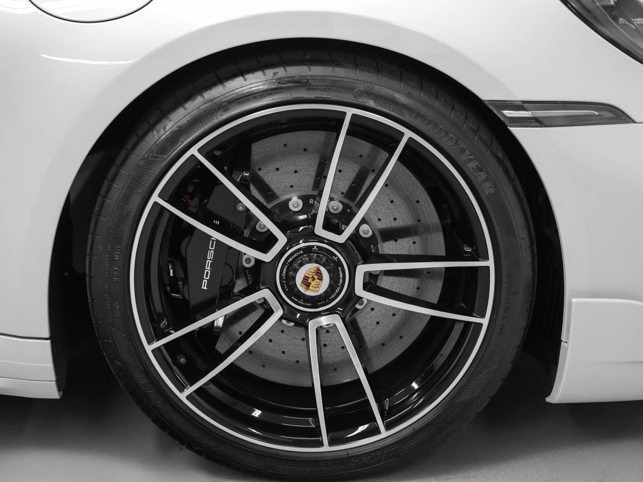 2025 Porsche 911 911 Turbo S