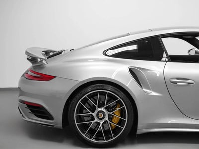 2017 Porsche 911 Turbo S