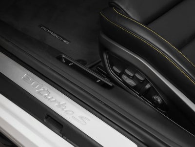 2024 Porsche 911 Turbo S
